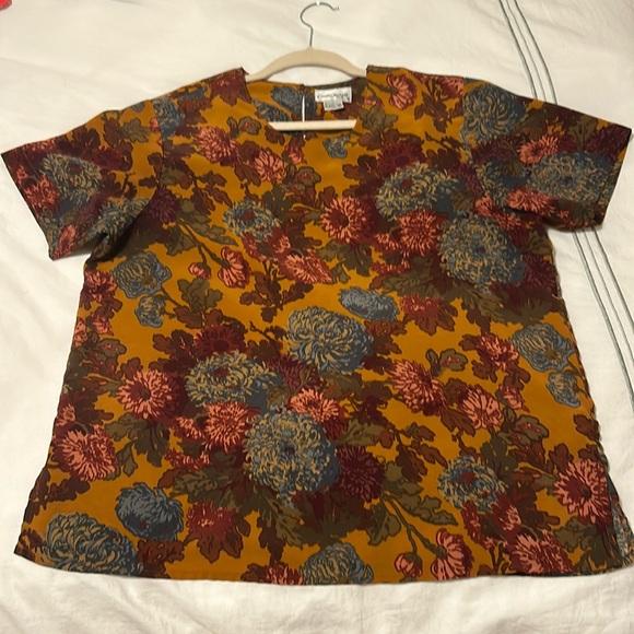 VINTAGE floral blouse made by CLAUDIA RICHARD. Size L - Picture 1 of 4